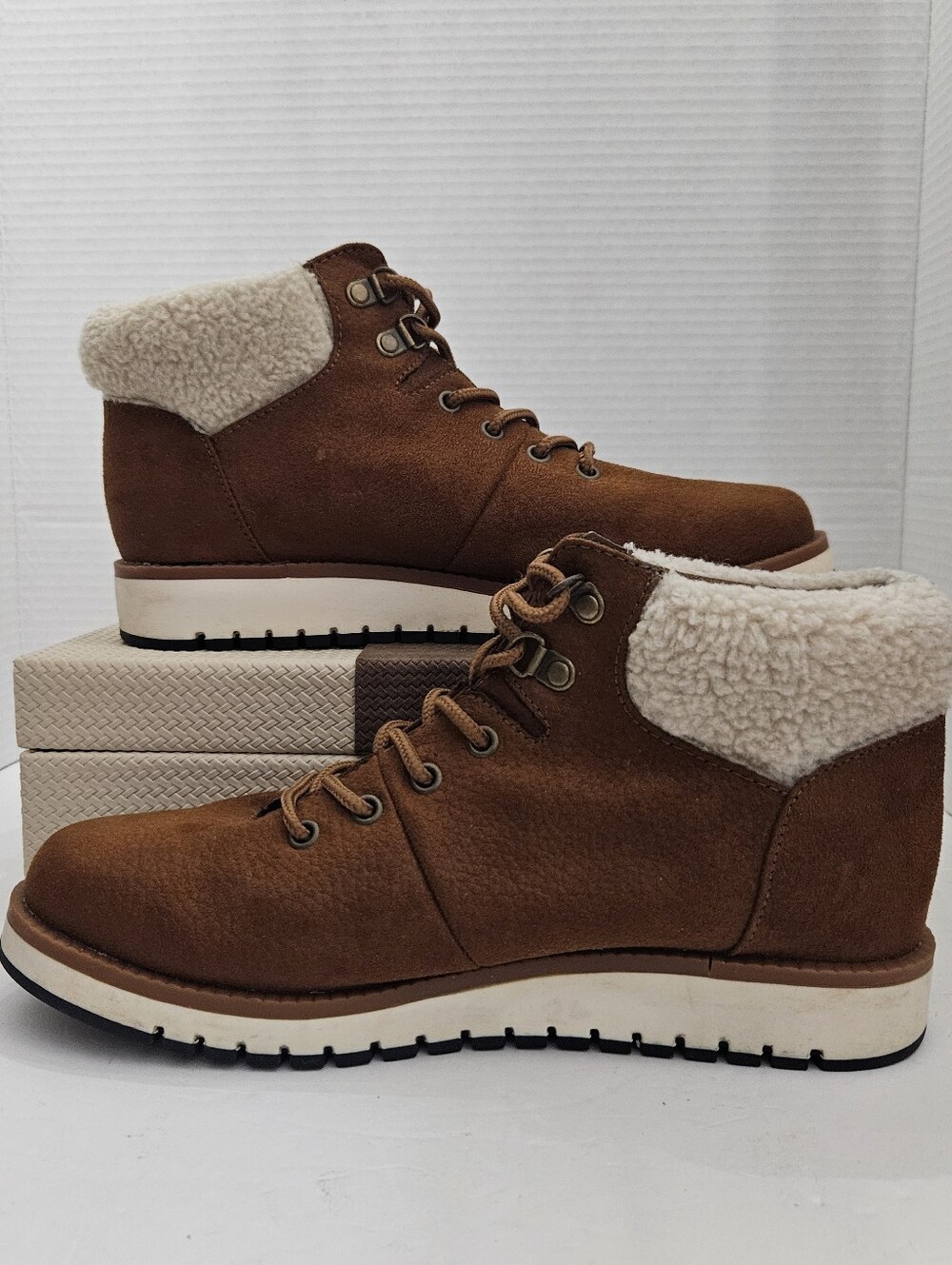 Cliffs by White Mountain Collins Brown Sherpa Ankle Hiking Boots Women's 8.5